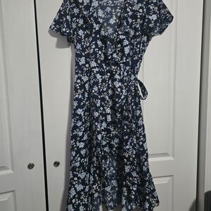 Time and Tru Navy Floral Midi Dress